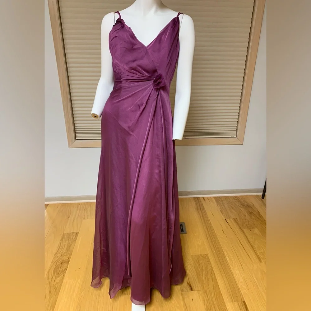Belsoie bridesmaid elegant gown dress. Size 8. Like New - Picture 2 of 8